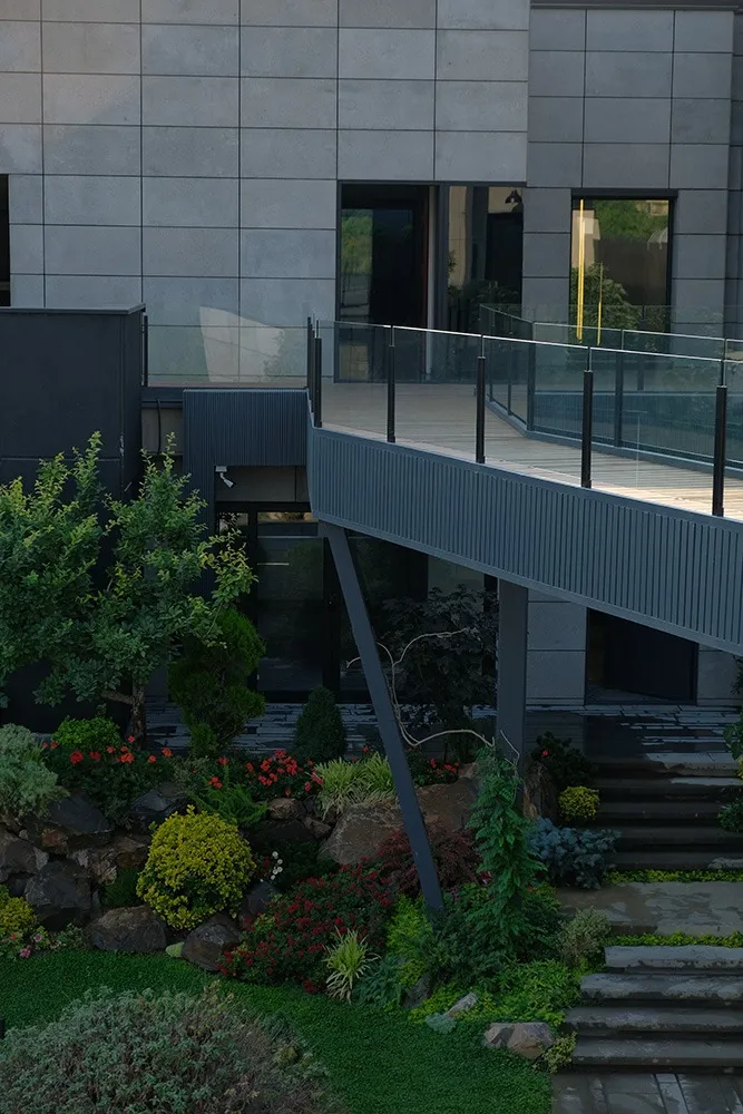 Afra House — 9